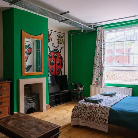 The Full Moon Backpackers