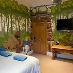 The Full Moon Backpackers Hostel