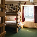The Full Moon Backpackers Hostel *