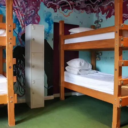 The Full Moon Backpackers Hostel Bristol
