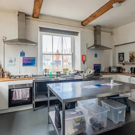 Hostel The Full Moon Backpackers *