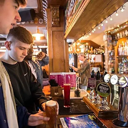 The Full Moon Backpackers Bristol