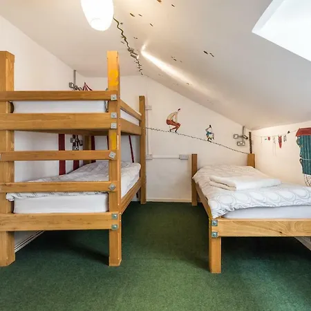 The Full Moon Backpackers