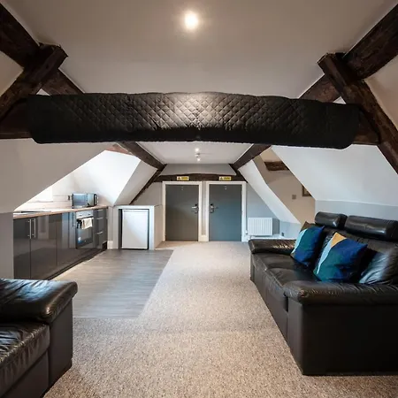 호스텔 The Full Moon Backpackers