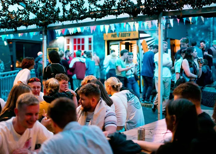 The Full Moon Backpackers Bristol