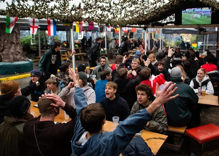 The Full Moon Backpackers Hostel