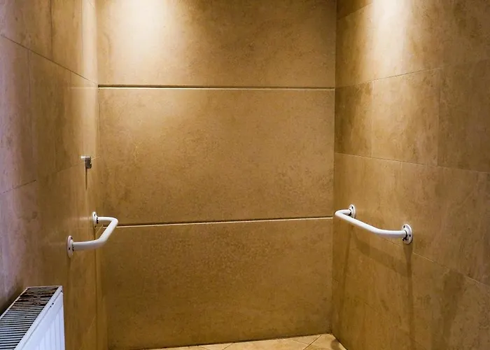 The Full Moon Backpackers