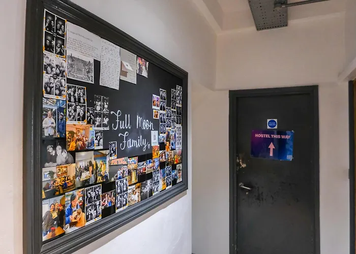 The Full Moon Backpackers Hostel Bristol