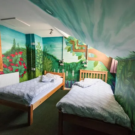 The Full Moon Backpackers Bristol