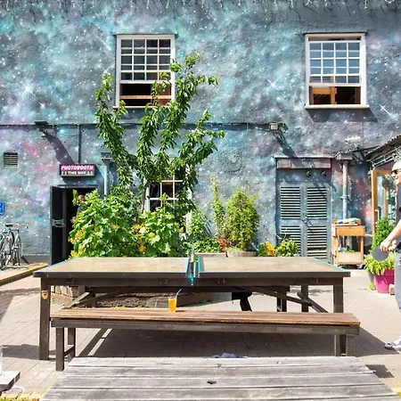 The Full Moon Backpackers Bristol