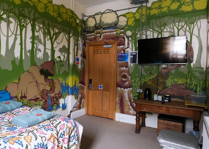 The Full Moon Backpackers *