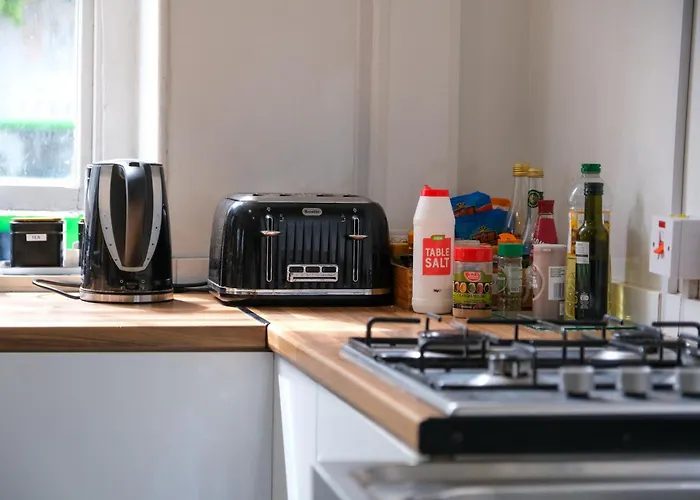 满月背包客旅馆 *