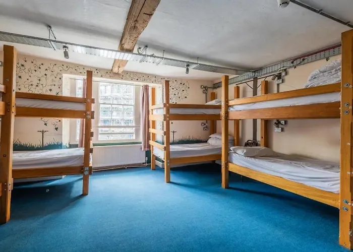 The Full Moon Backpackers