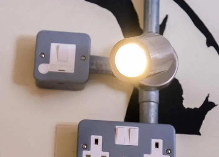 满月背包客旅馆 *