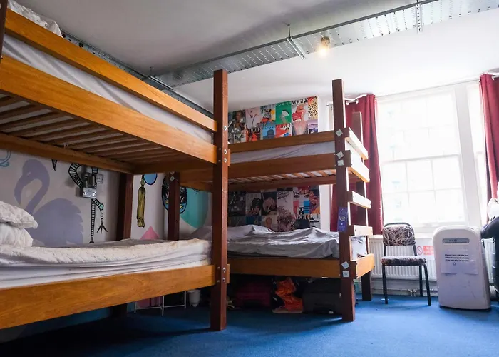 The Full Moon Backpackers Vandrarhem *